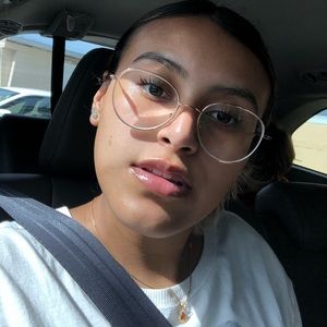 Meet your Posher, Marian